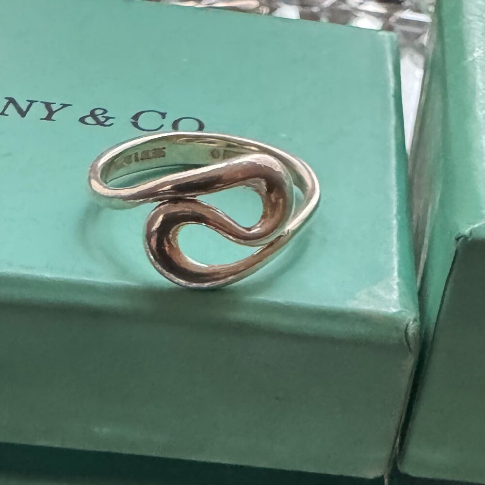 Tiffany & Co. Elsa Peretti Swirl Ring in Sterling Silver - Spain EUC!